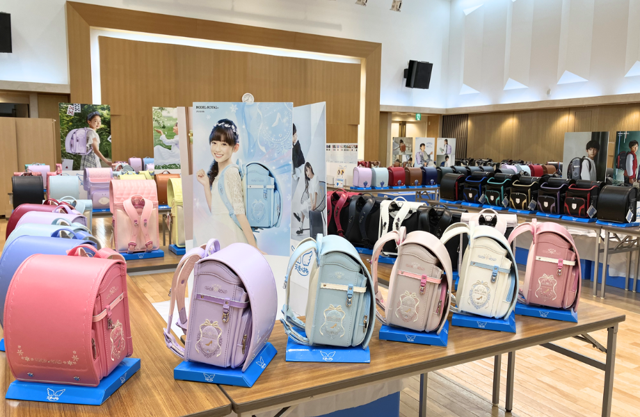 実際にランドセルを背負って比較するなら「ランドセルの展示会」が 