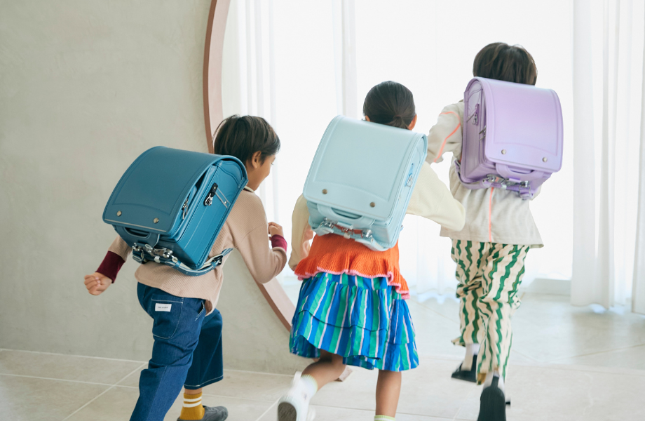 “単に軽い”だけで選ばないで！正しいランドセル選びは“軽く☆☆☆機能”が大切です