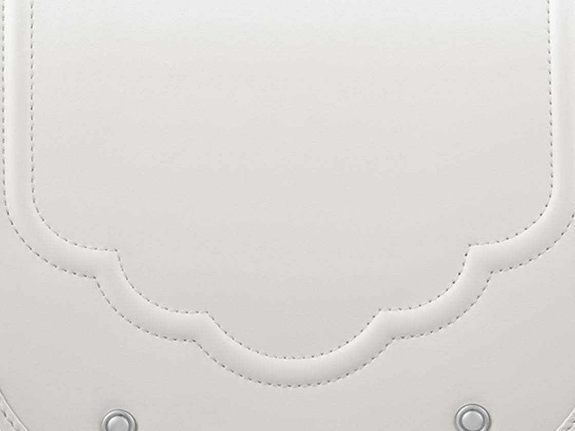 カブセには、レリーフのような盛り加工。