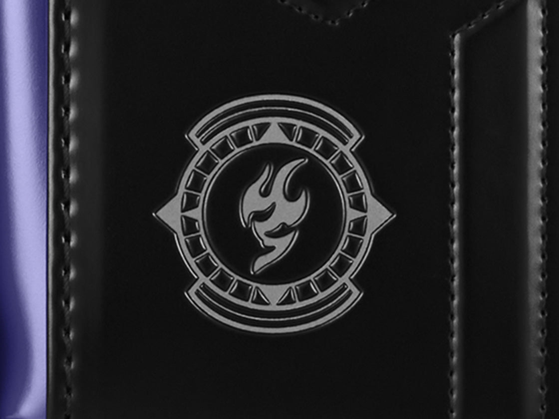 サイドには、属性（エレメント）をイメージした反射押し。