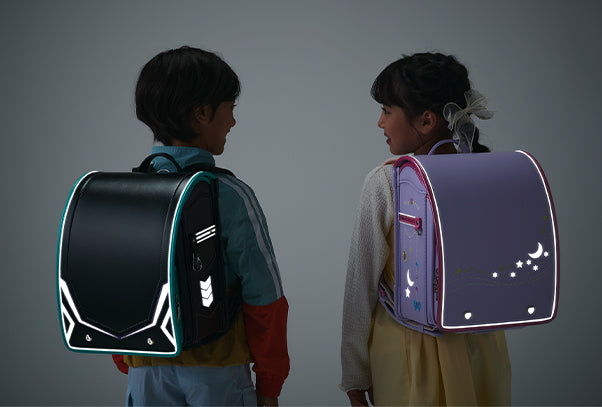 夕方の下校時や雨の日も全方位360°にピカっと光る