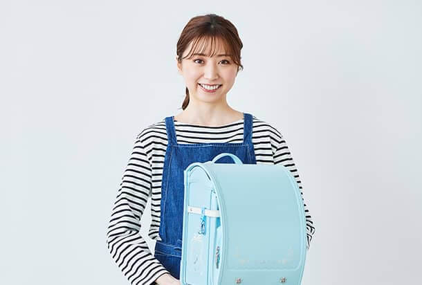 修理済みランドセルの引き渡し