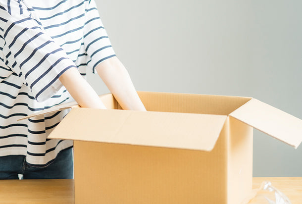 修理をするランドセルを工場へ発送