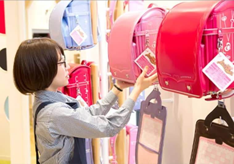 ランドセル購入時期のベストは〇月！？いつ買うべきかアンケートから徹底解説